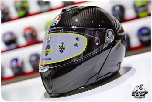 最輕揭面盔Sportmodular多配色到店，繼承Pista GP優質血統